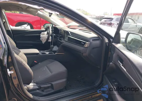 2025 Toyota Camry Le из США, поврежденный, VIN 4T1DAACK2SU006780